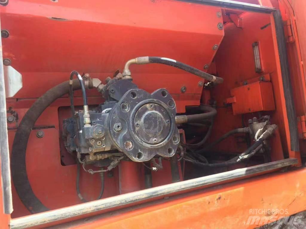 Hitachi ZX 210 대형 굴삭기 29톤 이상