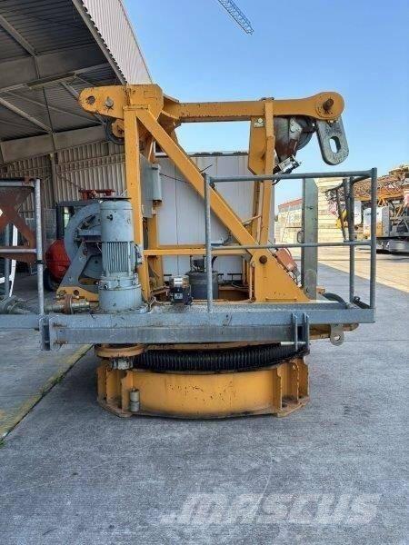 Liebherr 130 EC-B 6 타워 크레인