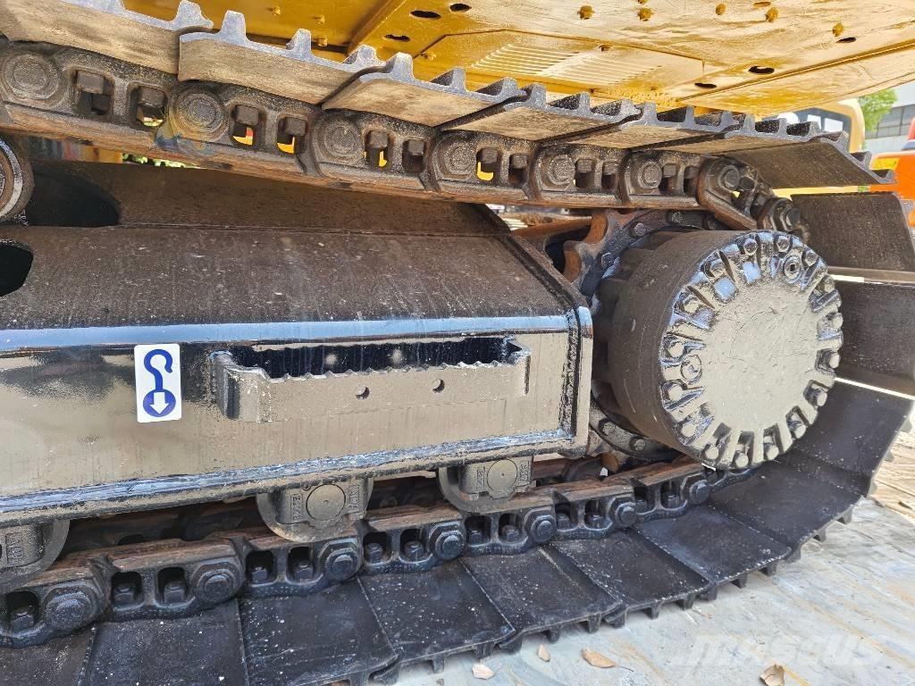 CAT 320 D 대형 굴삭기 29톤 이상