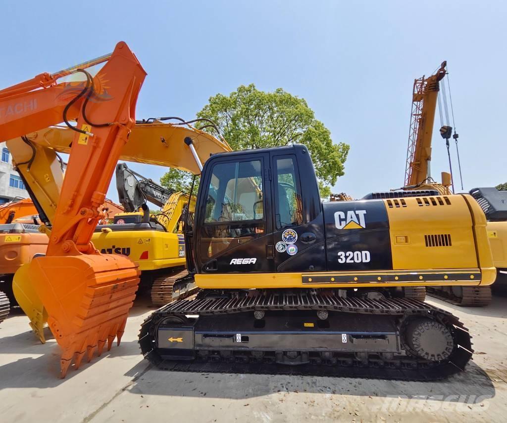 CAT 320 D 대형 굴삭기 29톤 이상