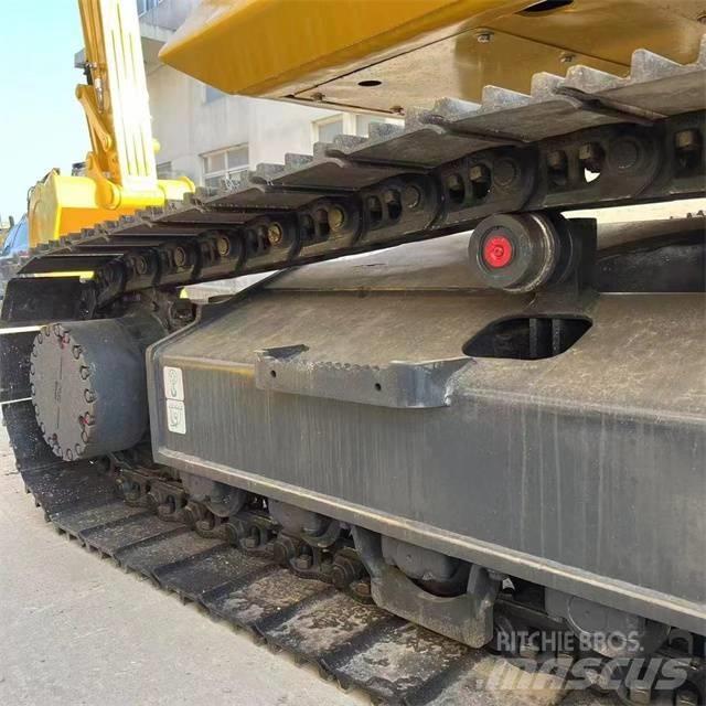 Komatsu PC 210-8 대형 굴삭기 29톤 이상