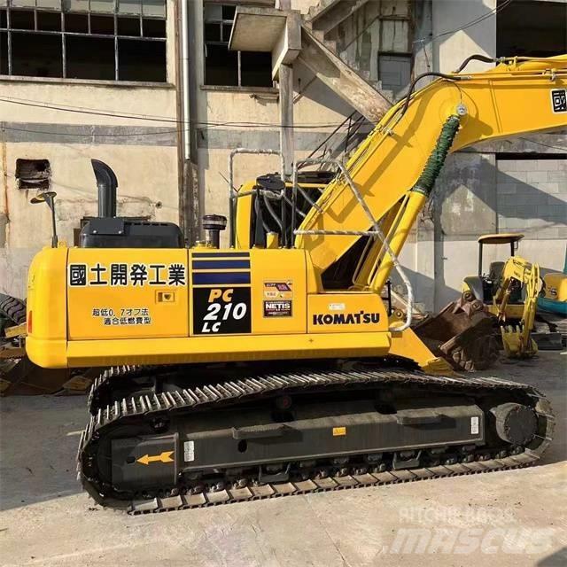 Komatsu PC 210-8 대형 굴삭기 29톤 이상