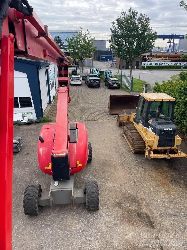 JLG 800 AJ 관절형 전동이동 리프트
