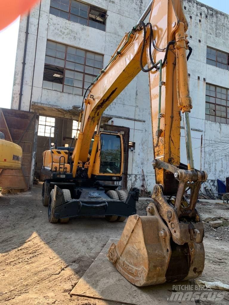 Hyundai R210W-9  휠 굴삭기