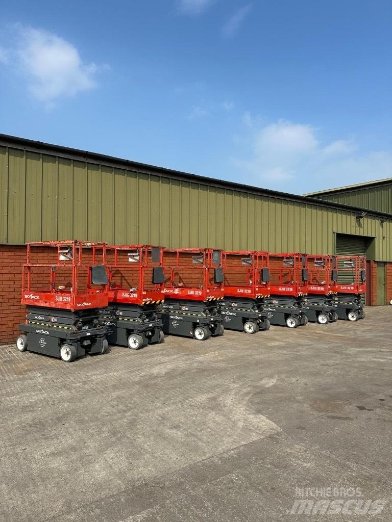 SkyJack SJ 3219 가위형 리프트