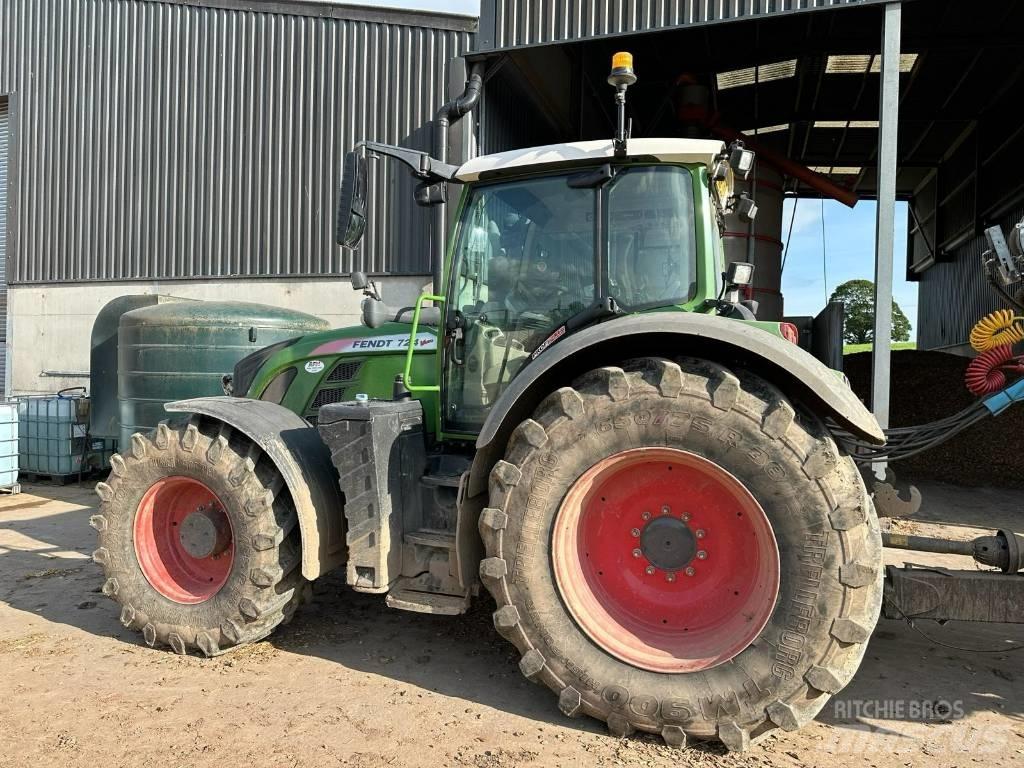 Fendt 724 Profi Plus 트랙터