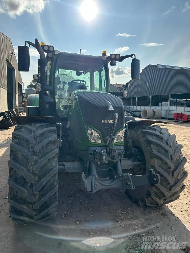 Fendt 724 Profi Plus 트랙터