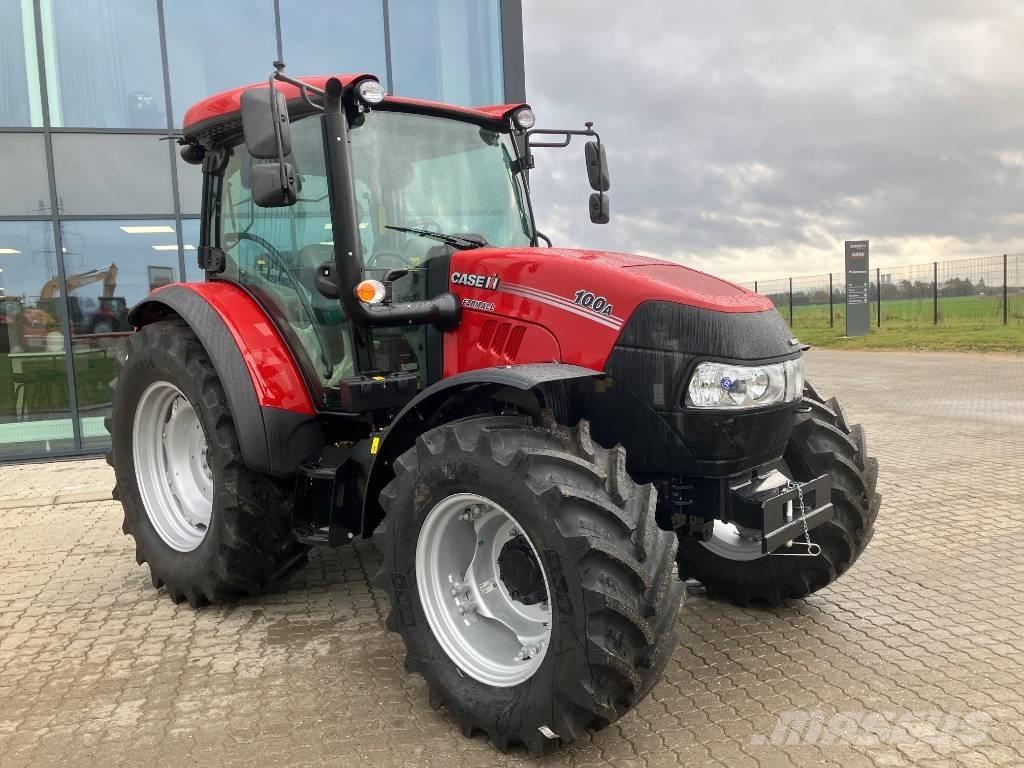 Case IH Farmall 100A 트랙터