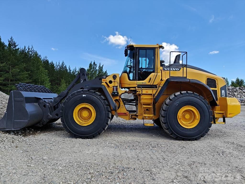 Volvo L220H  휠로우더
