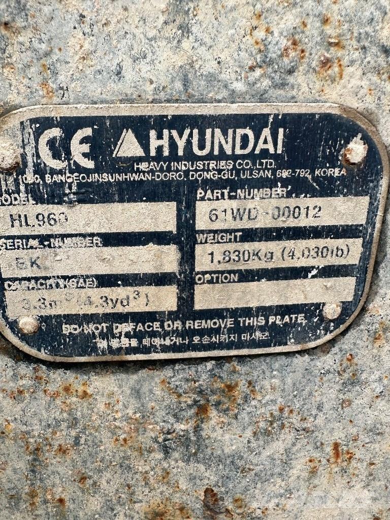Hyundai HL 960  휠로우더