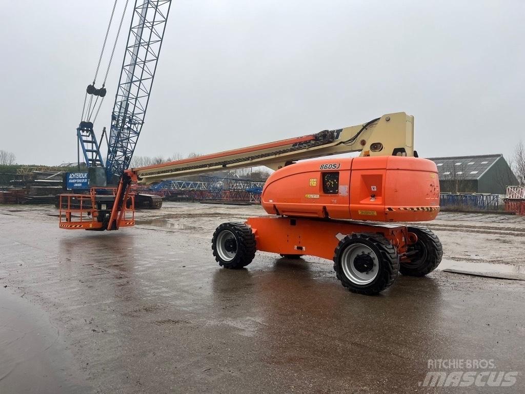 JLG 860 SJ 견인식 전동이동 리프트