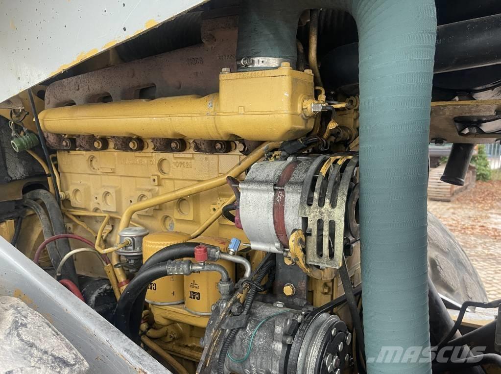 CAT CS 663 E 싱글 드럼 롤러