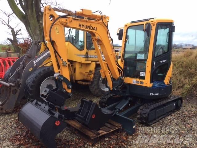 Hyundai R25 AK 소형 굴삭기 7톤 미만