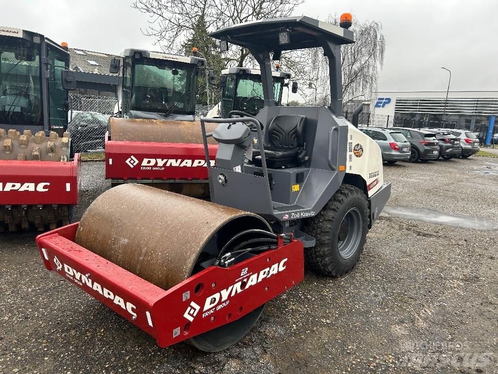 Dynapac Ca1300d 싱글 드럼 롤러