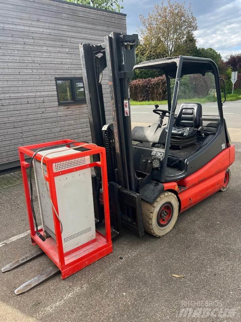 Linde E30-01 전동 지게차