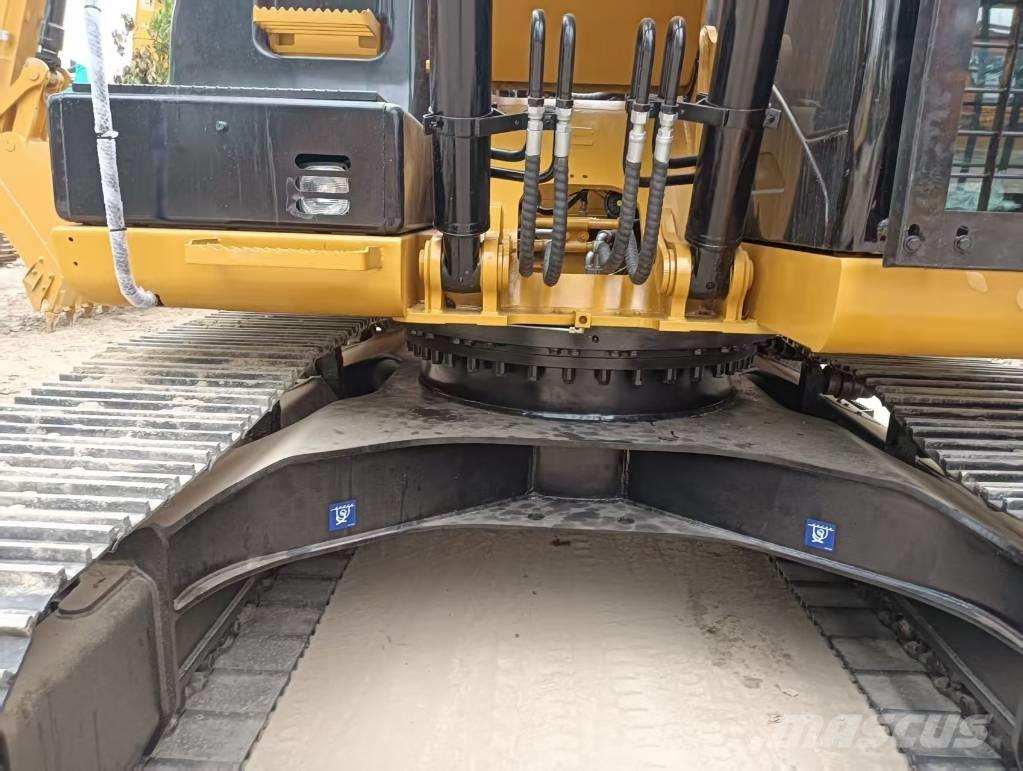 CAT 320 D 대형 굴삭기 29톤 이상