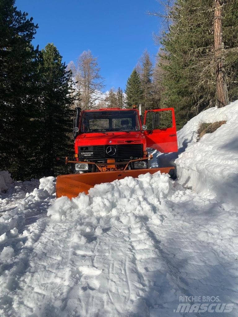 Unimog 1600 다목적 장비