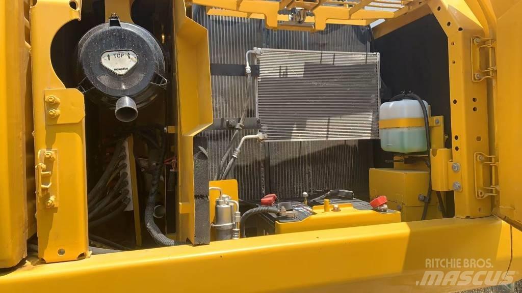 Komatsu PC 160 대형 굴삭기 29톤 이상