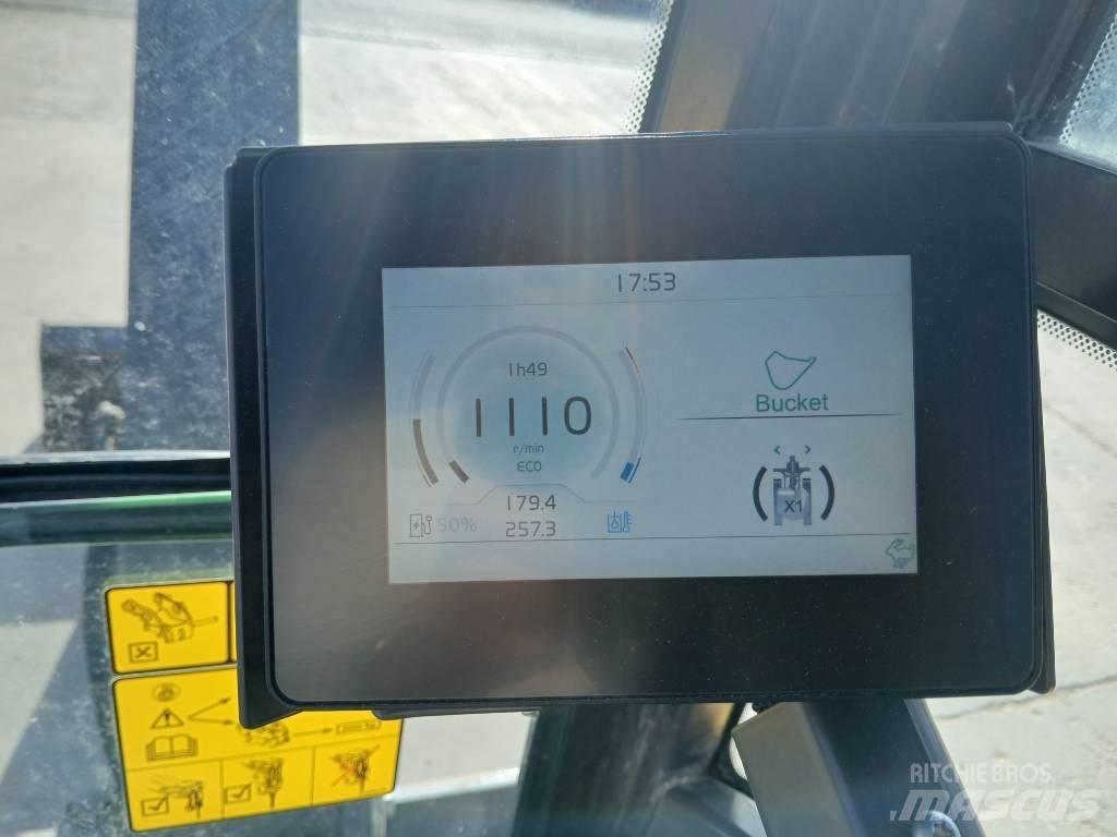 Volvo JECR25D 소형 굴삭기 7톤 미만