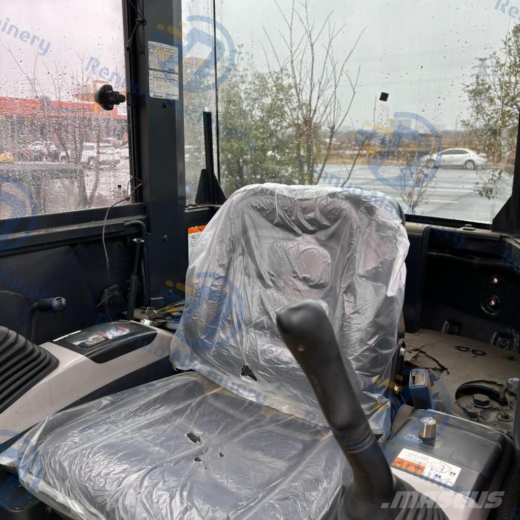 Komatsu PC 30MR 소형 굴삭기 7톤 미만