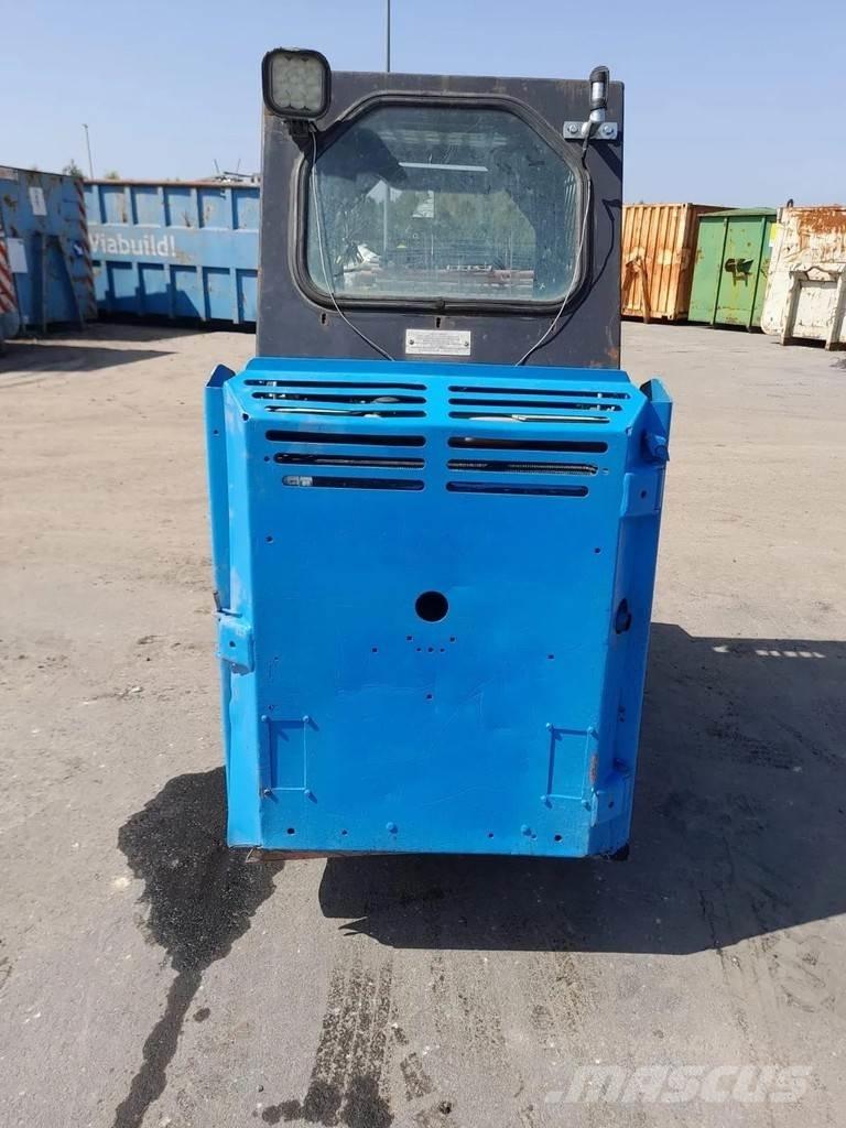 Bobcat S70  스키드로더