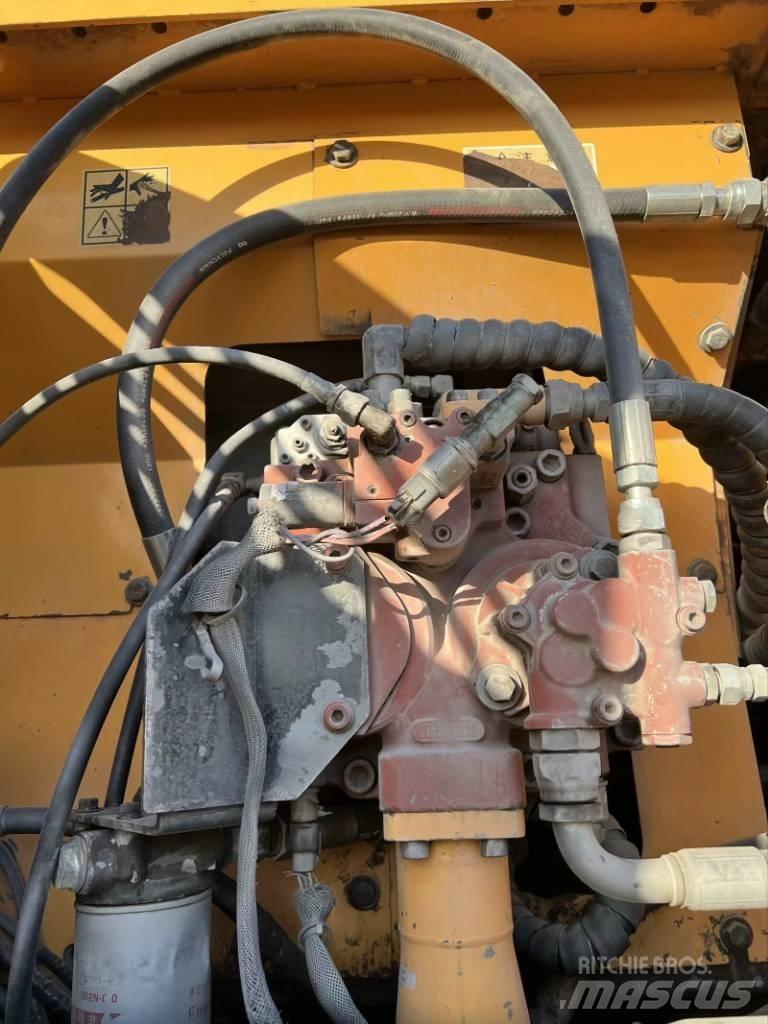 Hyundai R210W-9  휠 굴삭기