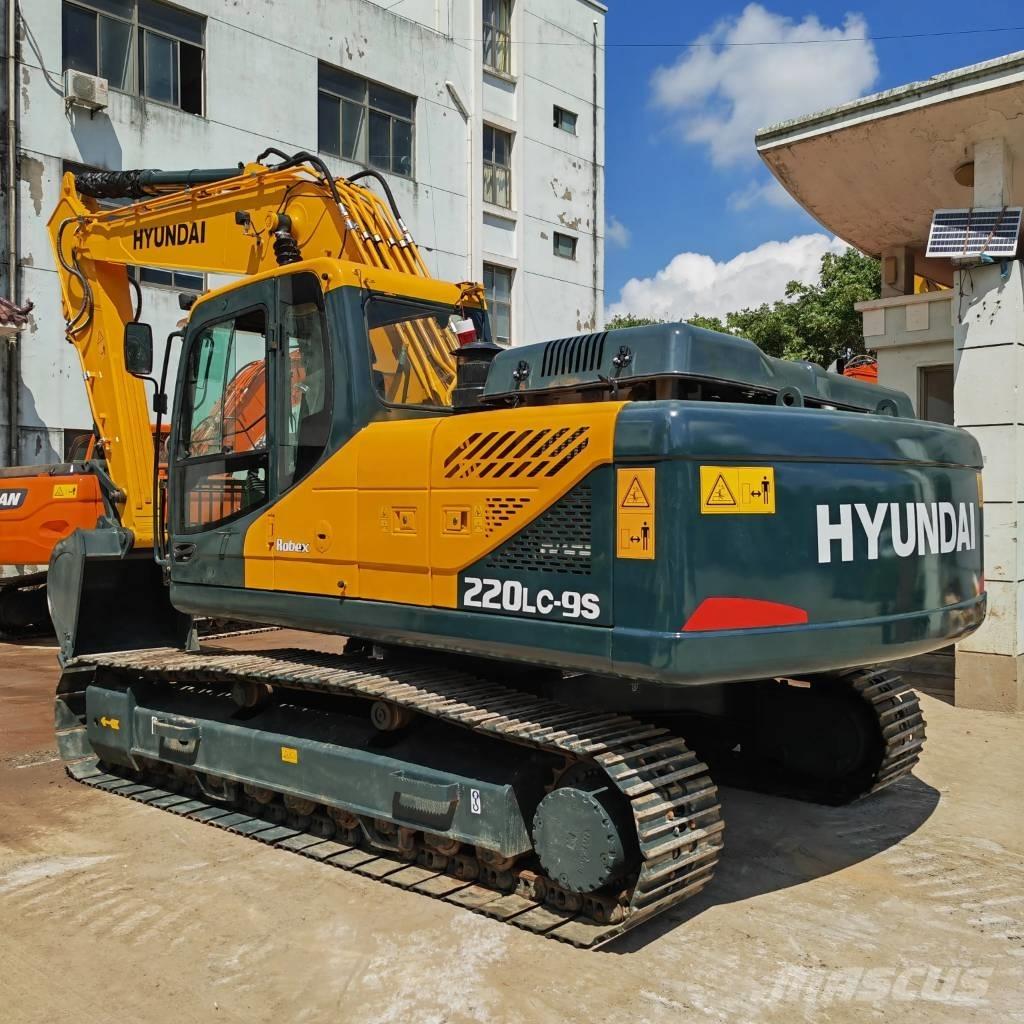 Hyundai R220LC-9S 대형 굴삭기 29톤 이상