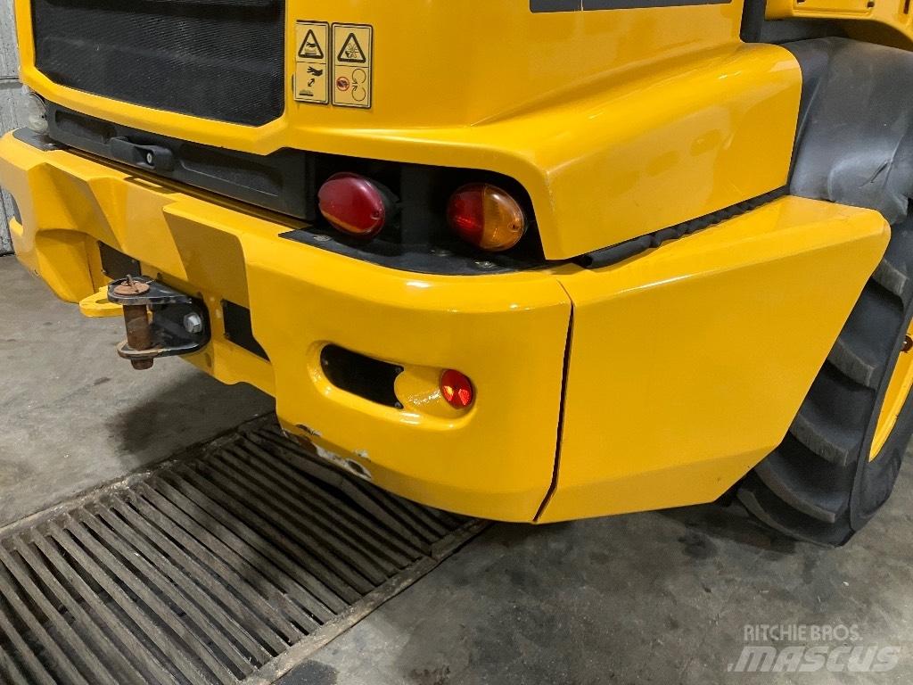 JCB TM 320  휠로우더