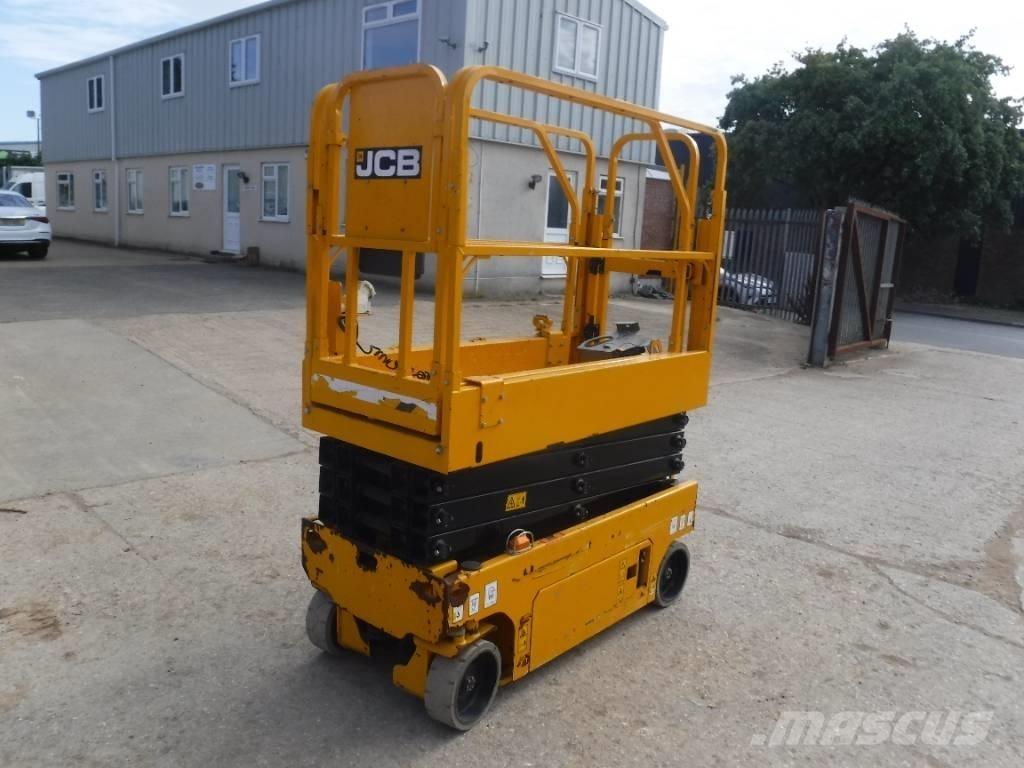 JCB S 1930 E 가위형 리프트