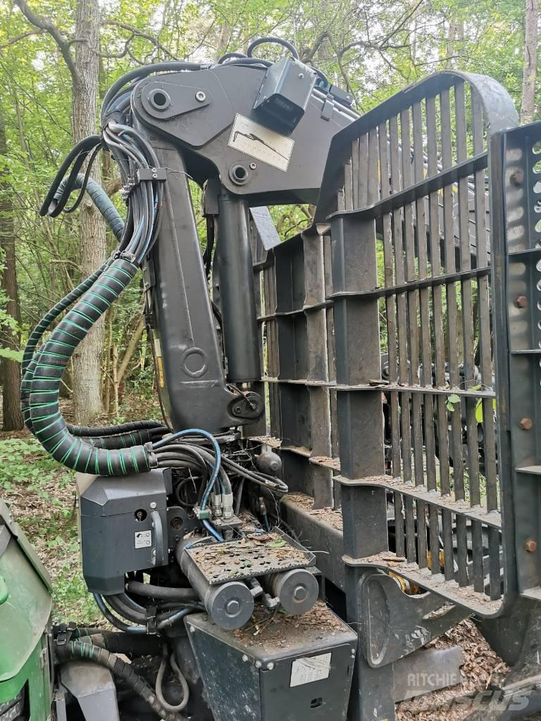 John Deere 1110G 원목 포워더