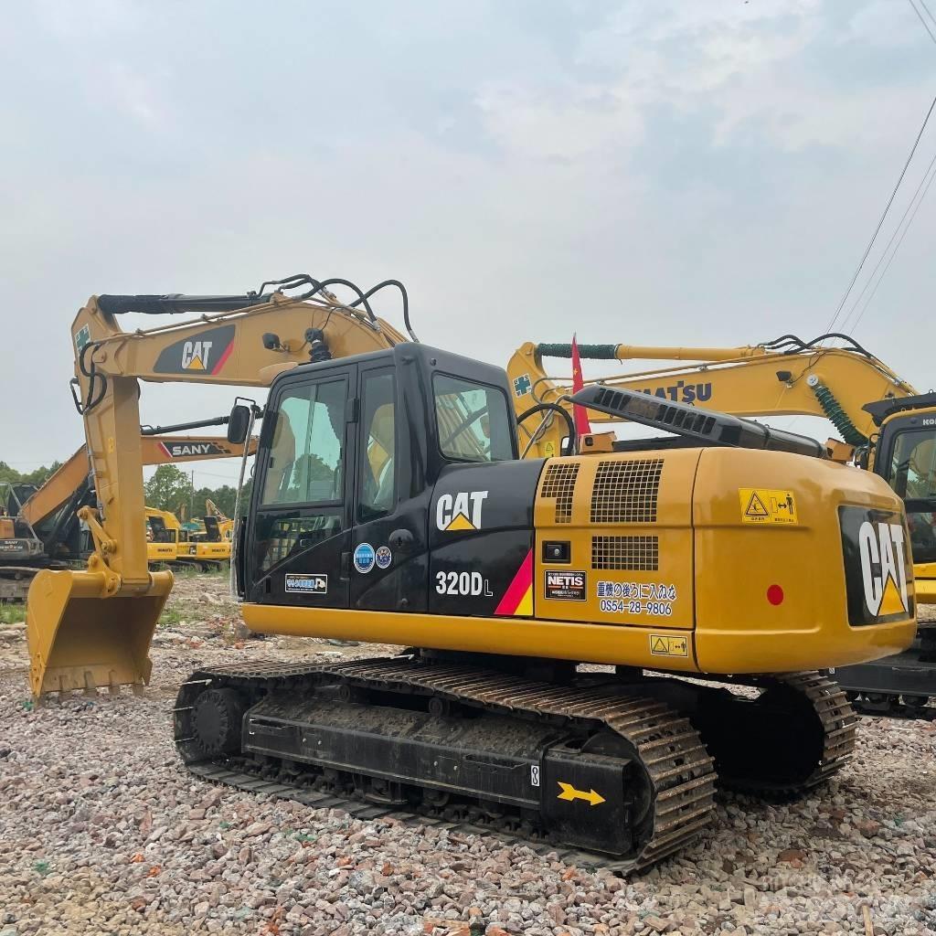 CAT 320 D L 대형 굴삭기 29톤 이상
