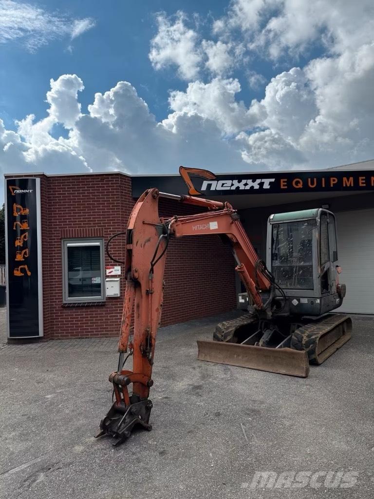 Hitachi ZX 50 소형 굴삭기 7톤 미만