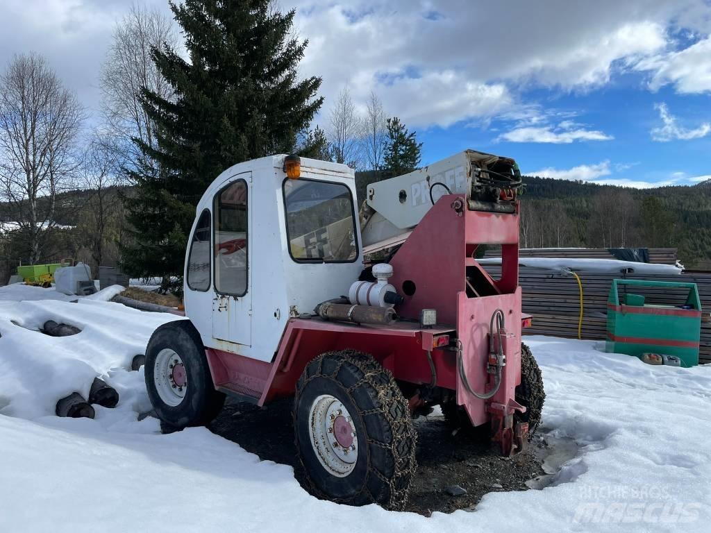 Merlo SM25 텔러 핸들러