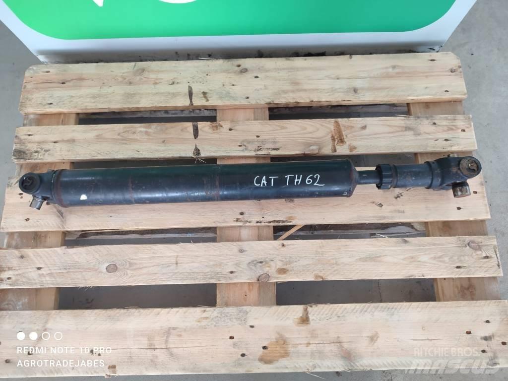 CAT TH63 drive shaft 차축