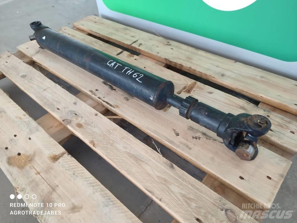 CAT TH63 drive shaft 차축