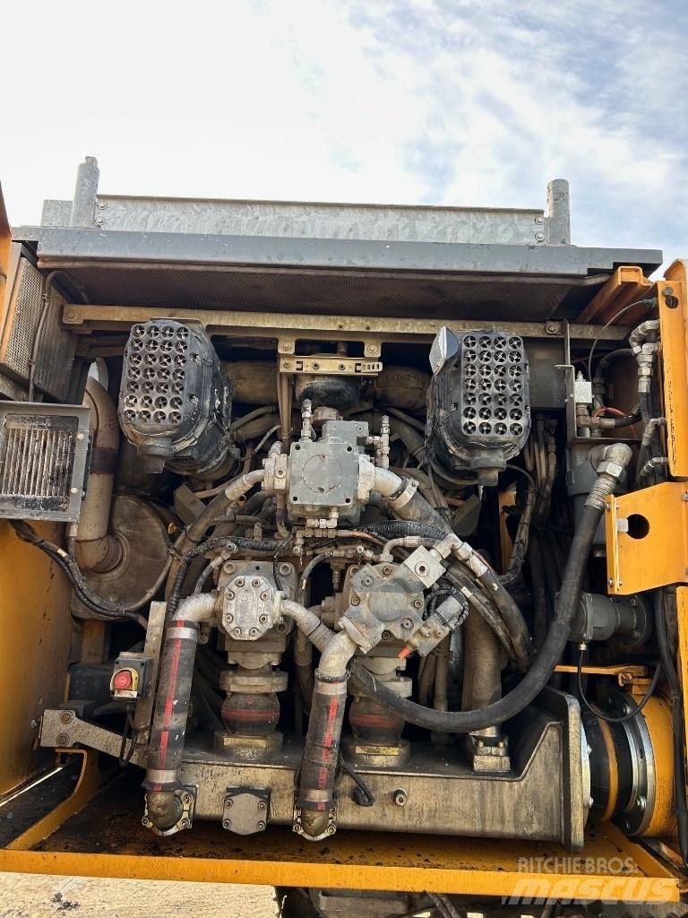 Liebherr LRB 125 진동 파일 드라이버