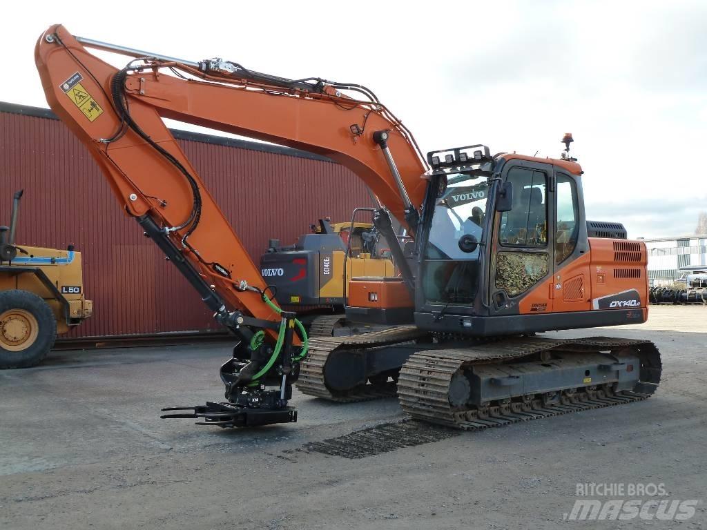 Doosan DX140LC-5 대형 굴삭기 29톤 이상