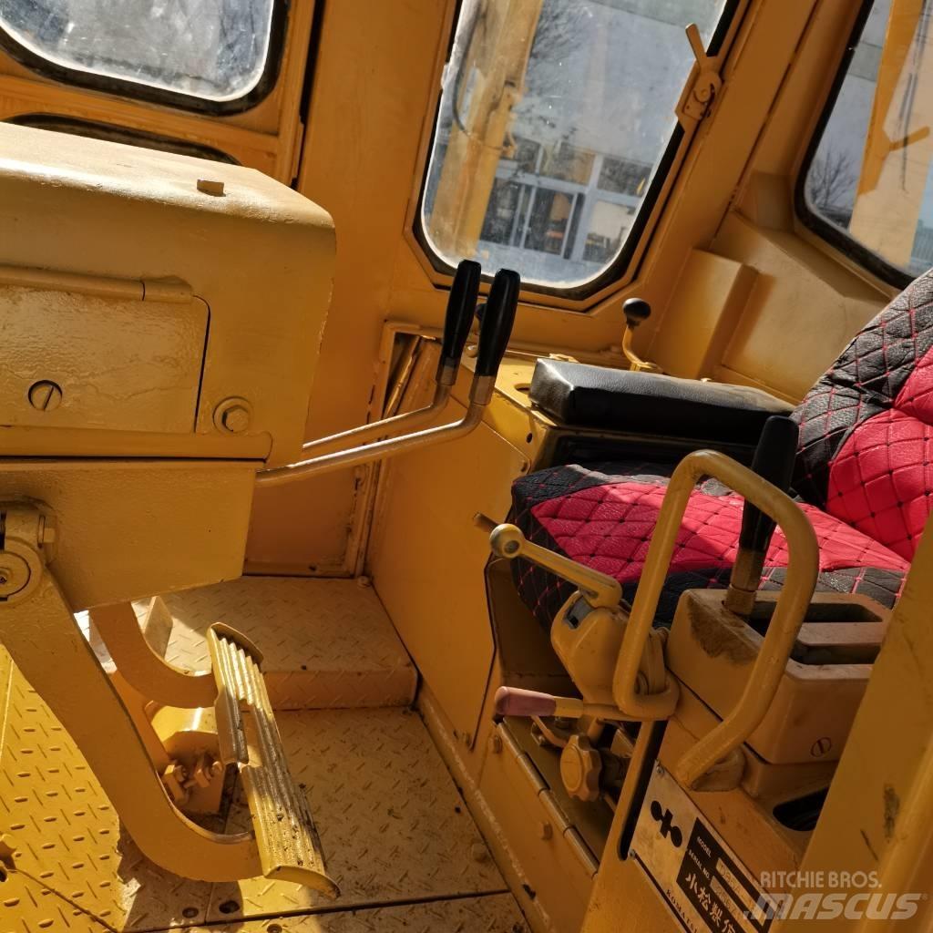 Komatsu D 85 크롤러 도저