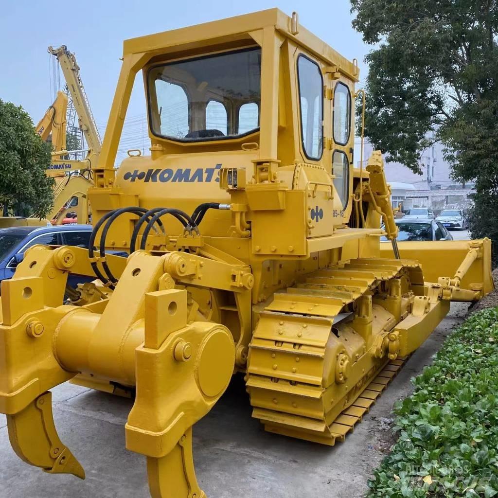 Komatsu D 85 크롤러 도저