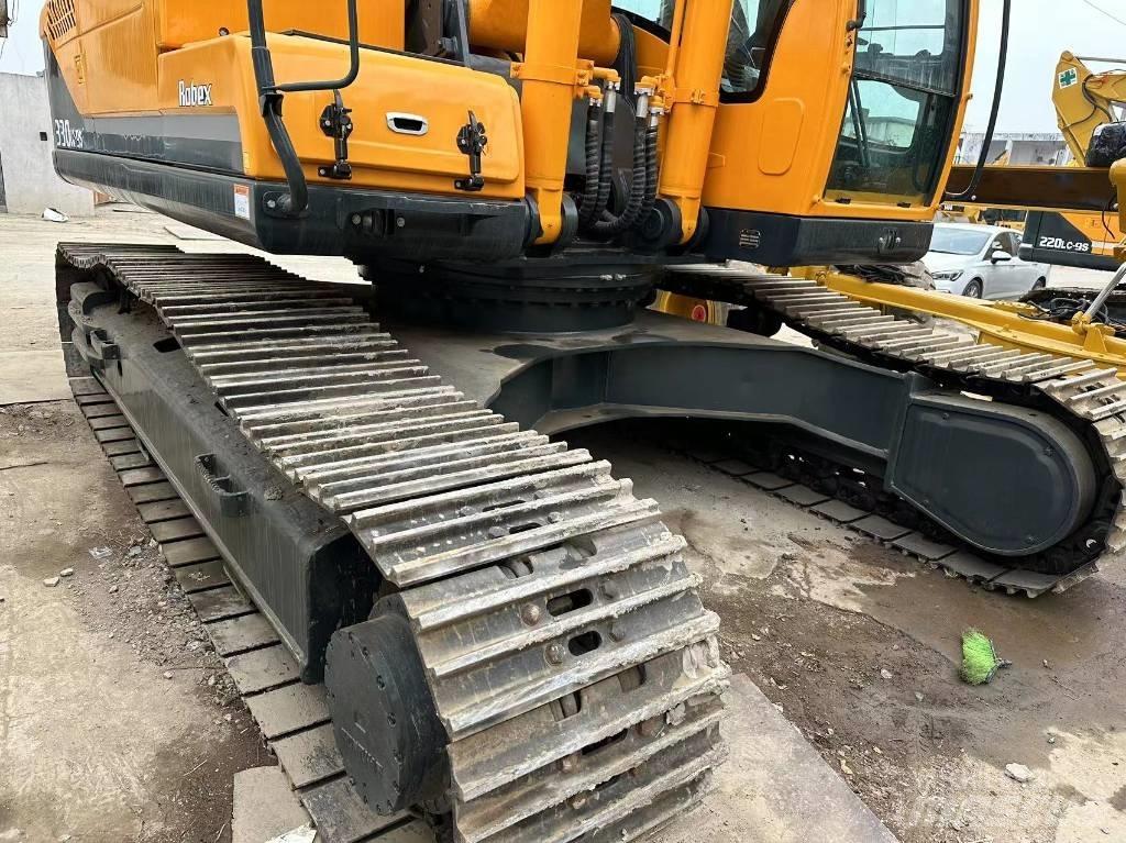 Hyundai 330LC-9T 대형 굴삭기 29톤 이상