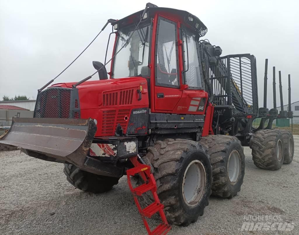 Komatsu 845 원목 포워더