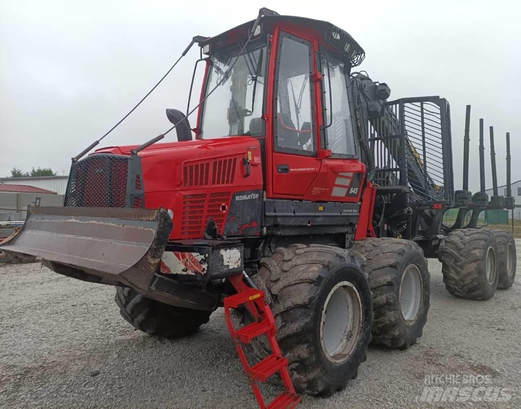 Komatsu 845 원목 포워더