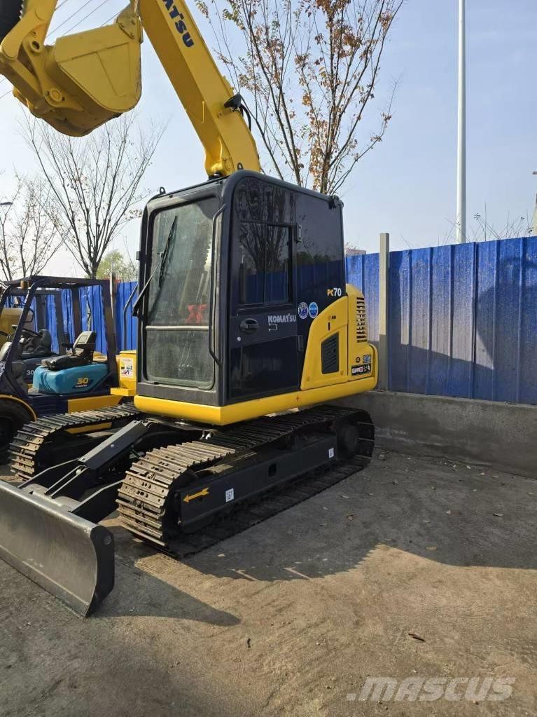 Komatsu PC 70 소형 굴삭기 7톤 미만