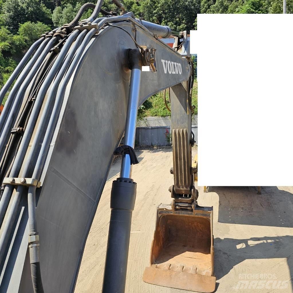 Volvo EC 300 D 대형 굴삭기 29톤 이상