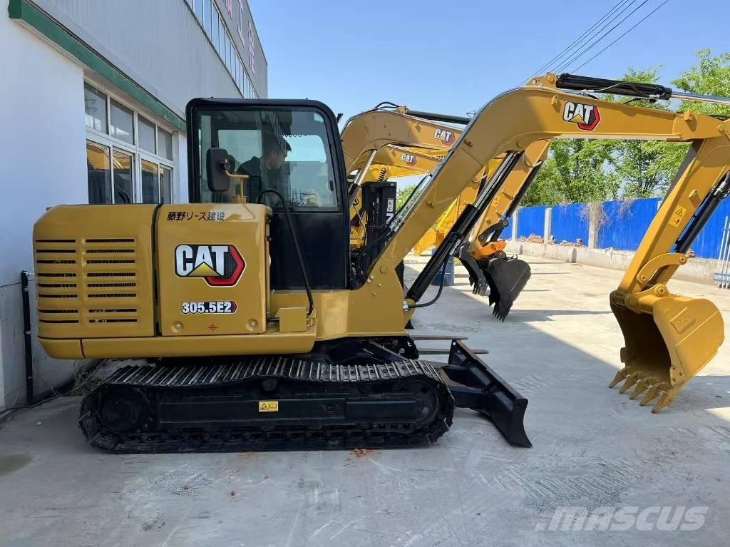 CAT 305.5 소형 굴삭기 7톤 미만