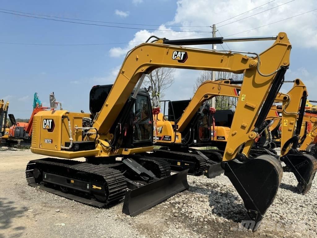 CAT 307 E2 중형굴삭기 7톤-28톤