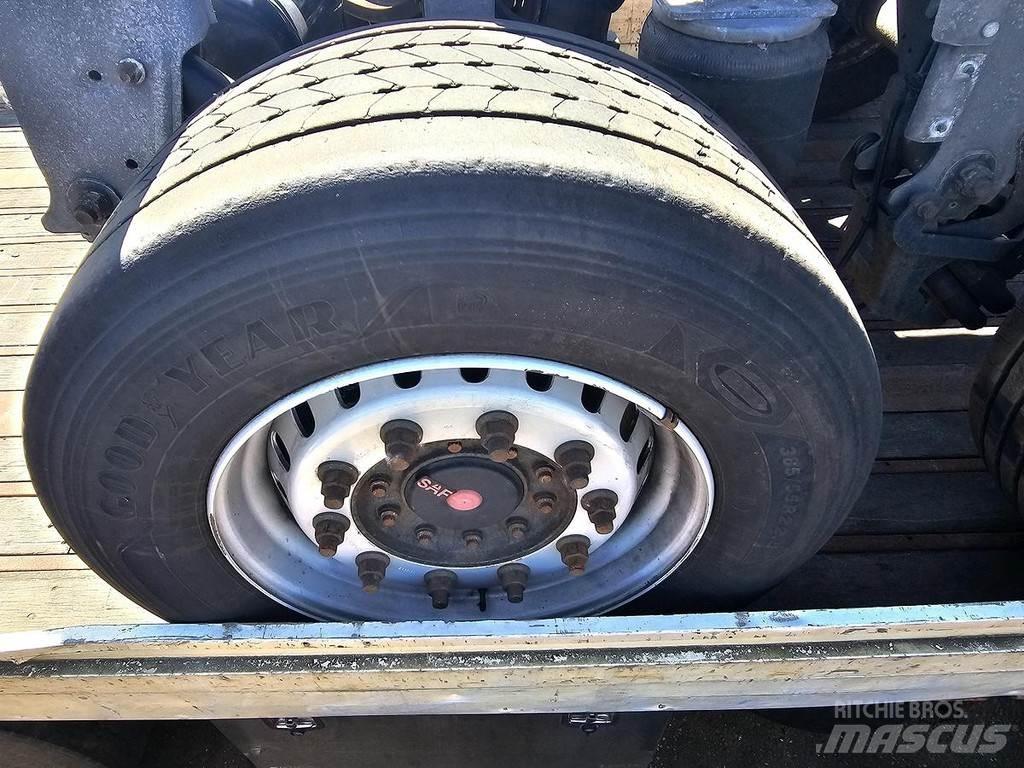 Goodyear T MAX 운송 장비 - 기타