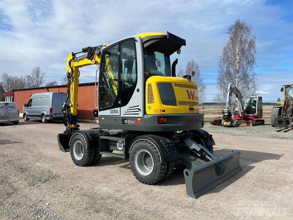Wacker Neuson EW65  휠 굴삭기