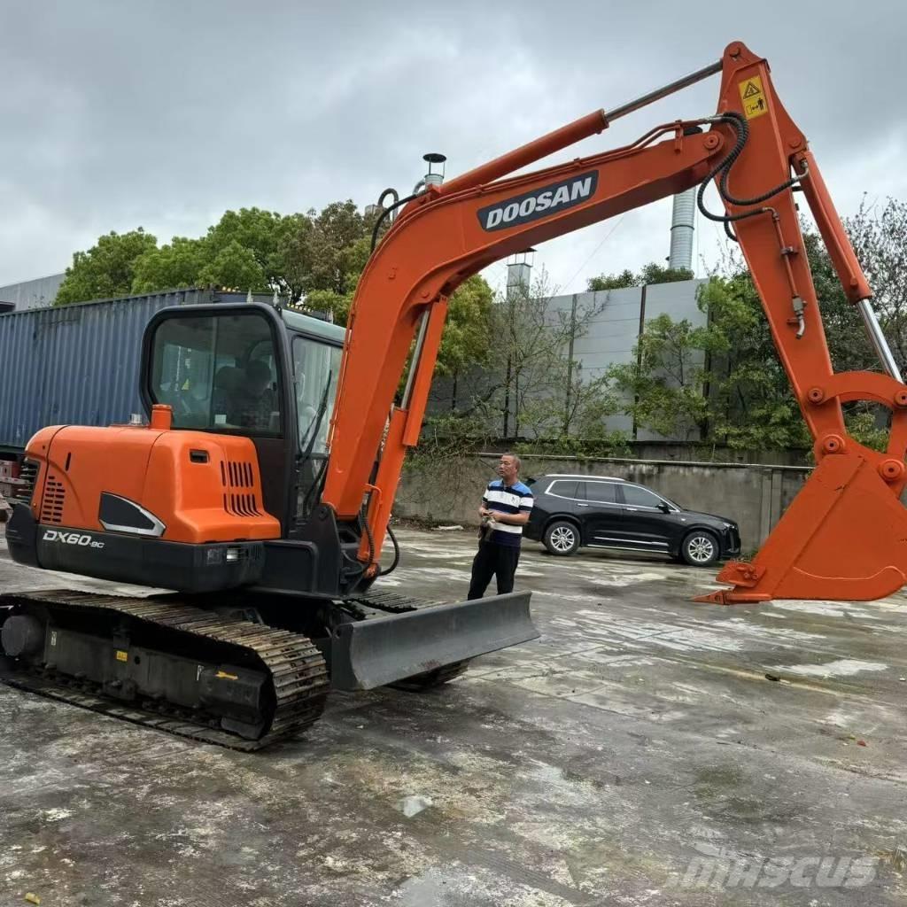 Doosan DX 60-9 C 소형 굴삭기 7톤 미만