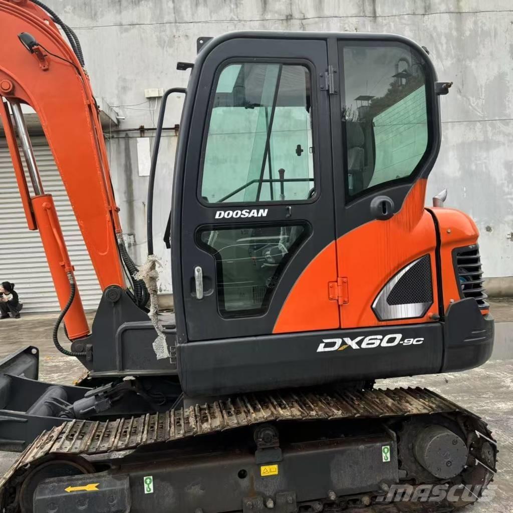 Doosan DX 60-9 C 소형 굴삭기 7톤 미만